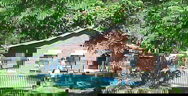 Glass House Mountains Holiday Village - Australian Destinations 0