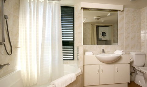 Tropic Towers Apartments - Australian Destinations 1
