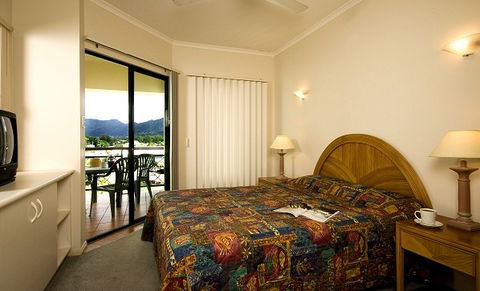 Tropic Towers Apartments - Australian Destinations 2