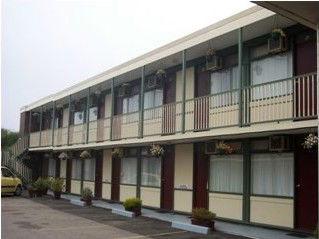 Beach Motor Inn - Australian Destinations 1