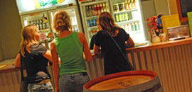 Toddy's Backpackers Resort - Australian Destinations 3