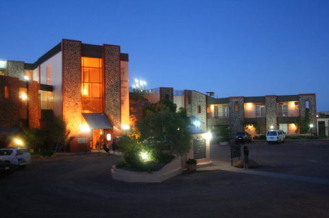 Desert Cave Hotel - Australian Destinations 2