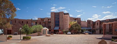 Desert Cave Hotel - Australian Destinations 3
