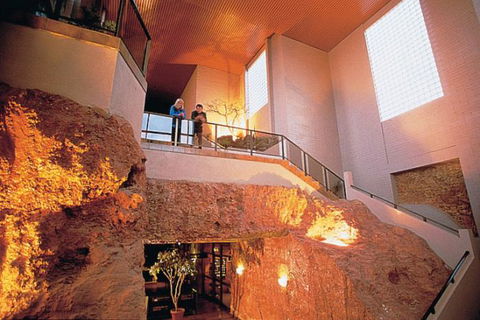 Desert Cave Hotel - Australian Destinations 5
