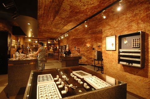 Desert Cave Hotel - Australian Destinations 6