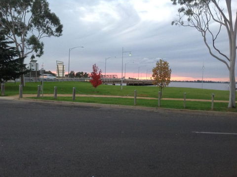 Lake View Motel - Australian Destinations 7