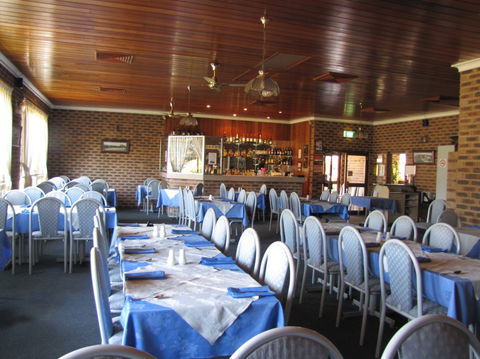 The Big Trout Motor Inn - Australian Destinations 3