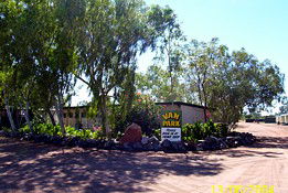 Threeways Roadhouse Tourist Park - Australian Destinations 0