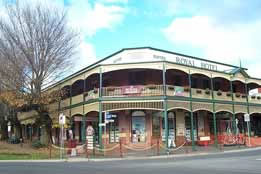 Royal Hotel Daylesford - Australian Destinations 0