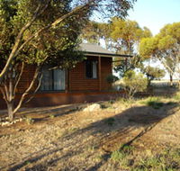 Lyrabendi Farmstay - Australian Destinations