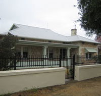 Naracoorte Cottages - MacDonnell House - Australian Destinations