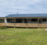 Surfin Sceales Beach House - Australian Destinations