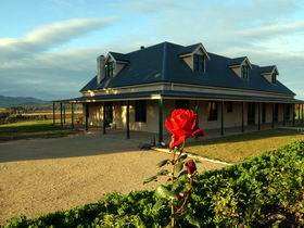 Abbotsford Country House - Australian Destinations 0