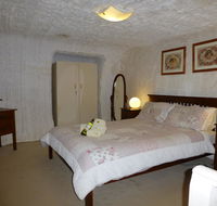 Underground Bed and Breakfast - Australian Destinations
