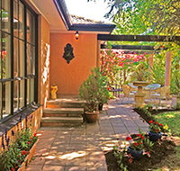Adelaide Hills Retreats - Villa Lemoni - Australian Destinations