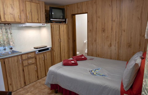Moonta Bay Road Cabins And Cottages - Australian Destinations 5
