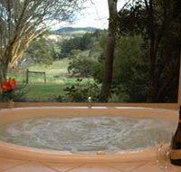Adelaide Hills Country Cottages - The Nest - Australian Destinations