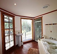 Love Grove Guest House - Australian Destinations