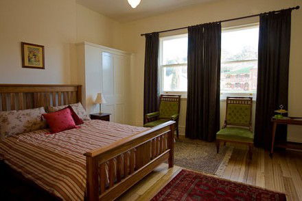 Old Bank B&B - Australian Destinations 2
