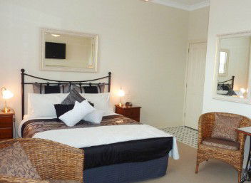 Kurrajong House - Australian Destinations 5