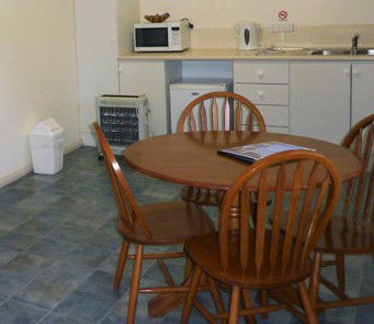 Southport Hotel And Caravan Park - Australian Destinations 1