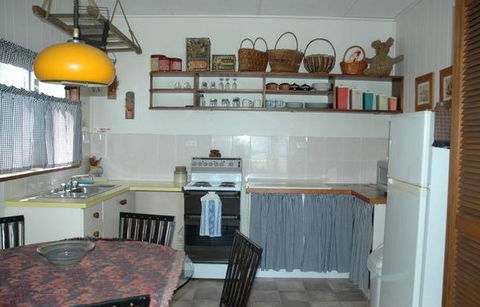 A Lake House At Burrill Lake - Australian Destinations 4