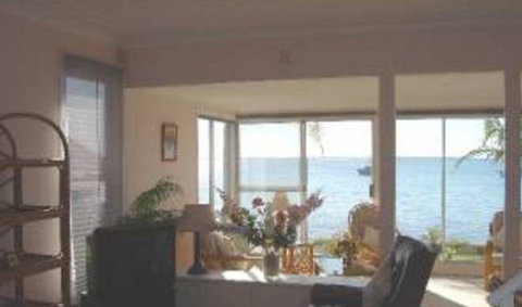 8 Seaview Crescent - Australian Destinations 2