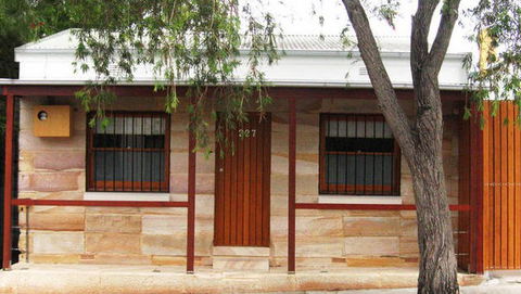 Australia Street Cottage - Australian Destinations 5