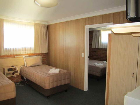 Buckaroo Motor Inn - Australian Destinations 4