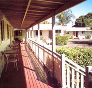 Bottle Tree Gardens Motel - Australian Destinations