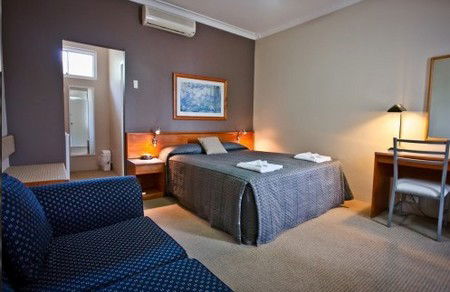 Abbotsleigh Motor Inn - Australian Destinations 2
