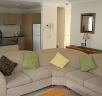 Pacific Sun Gold Coast Holiday Townhouse - Australian Destinations