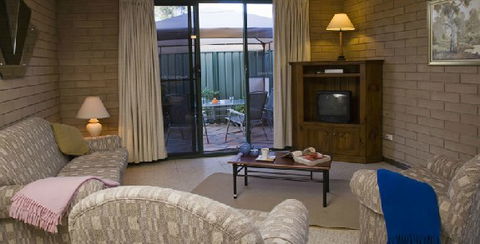 Hillsview Tourist Apartments - Australian Destinations 2