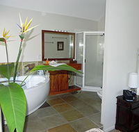 Airlie Waterfront Bed and Breakfast - Australian Destinations