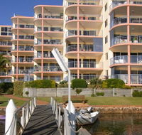On The River Apartments - Australian Destinations