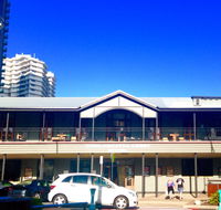Coolangatta Hotel - Australian Destinations