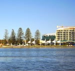 The Entrance Waldorf Apartment Hotel - Australian Destinations