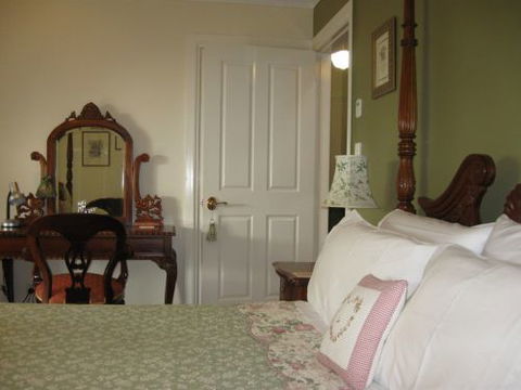 Elindale House Bed & Breakfast - Australian Destinations 4