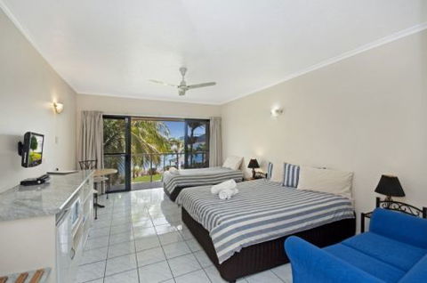 Hinchinbrook Marine Cove Motel - Australian Destinations 0