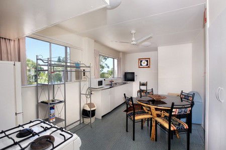Ambassador Motor Inn Brisbane - Australian Destinations 2