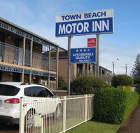 Town Beach Motor Inn - Australian Destinations