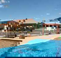 Country Roads Motor Inn - Australian Destinations
