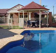 Roma Mid Town Motor Inn - Australian Destinations