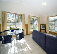 Swan Lake Holiday Park - Australian Destinations