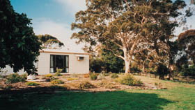 R&r Country Cottage - Australian Destinations 0