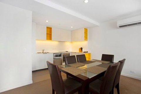 Astra Apartments - Melbourne Docklands - Australian Destinations 2