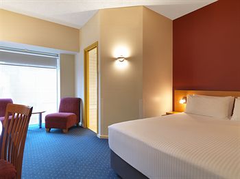 Ibis Melbourne Little Bourke Street - Australian Destinations 8