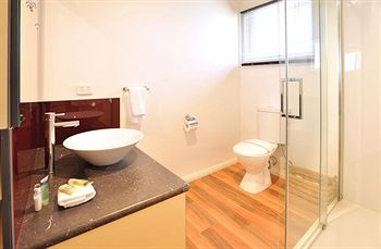 Holly Lodge - Australian Destinations 31