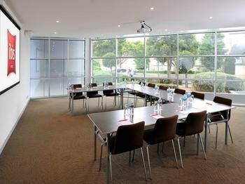 Ibis Melbourne Glen Waverley - Australian Destinations 24