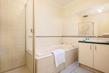Apartments @ Mt Waverley - Australian Destinations 0